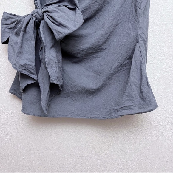 Grade & Gather Boutique Sleeveless Asymmetrical Linen Blend Bow Wrap Top - Picture 4 of 10